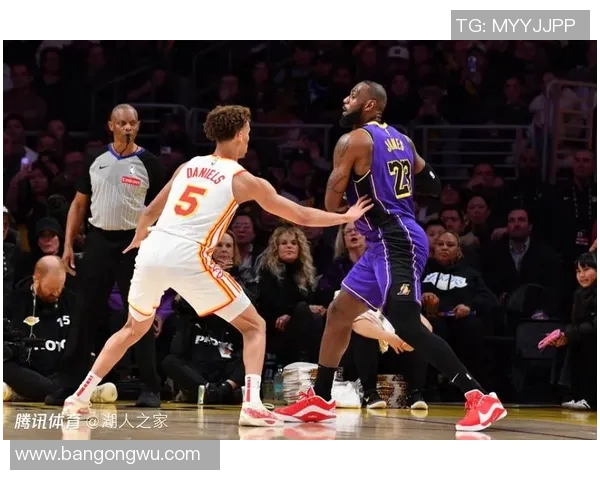 2013年湖人与老鹰精彩对决回顾腾讯全程直播盛况再现