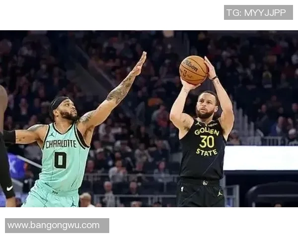 2015年勇士与国王激战回顾：一场篮球盛宴的精彩瞬间与战术较量