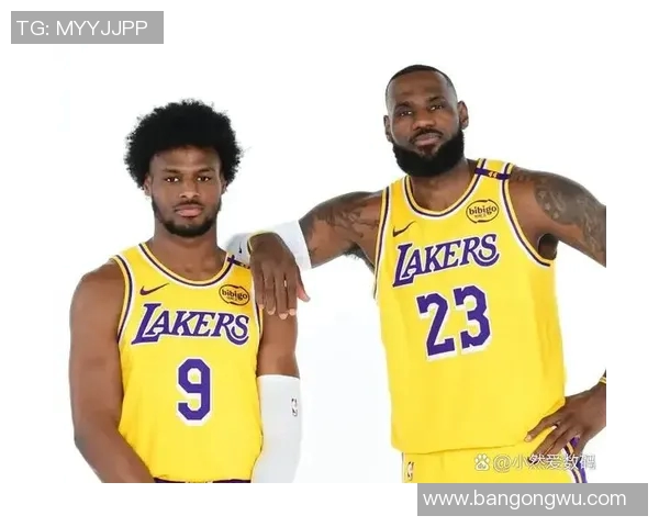 国王与勇士季前赛精彩录像回顾全场亮点与精彩瞬间分析 国王与勇士季前赛精彩录像回顾全场亮点与精彩瞬间分析